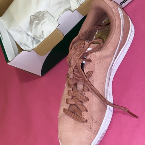 Puma - Picture 2 of 4